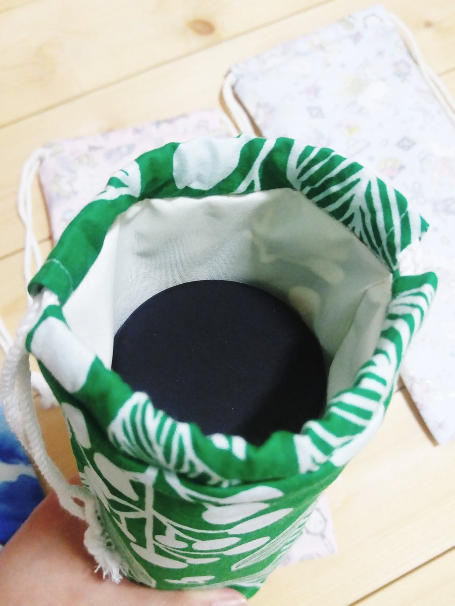 이번 부산모꼬지에는 방수안감처리한 물병파우치 4종 가져갑니다 많이보러와주세요🙌