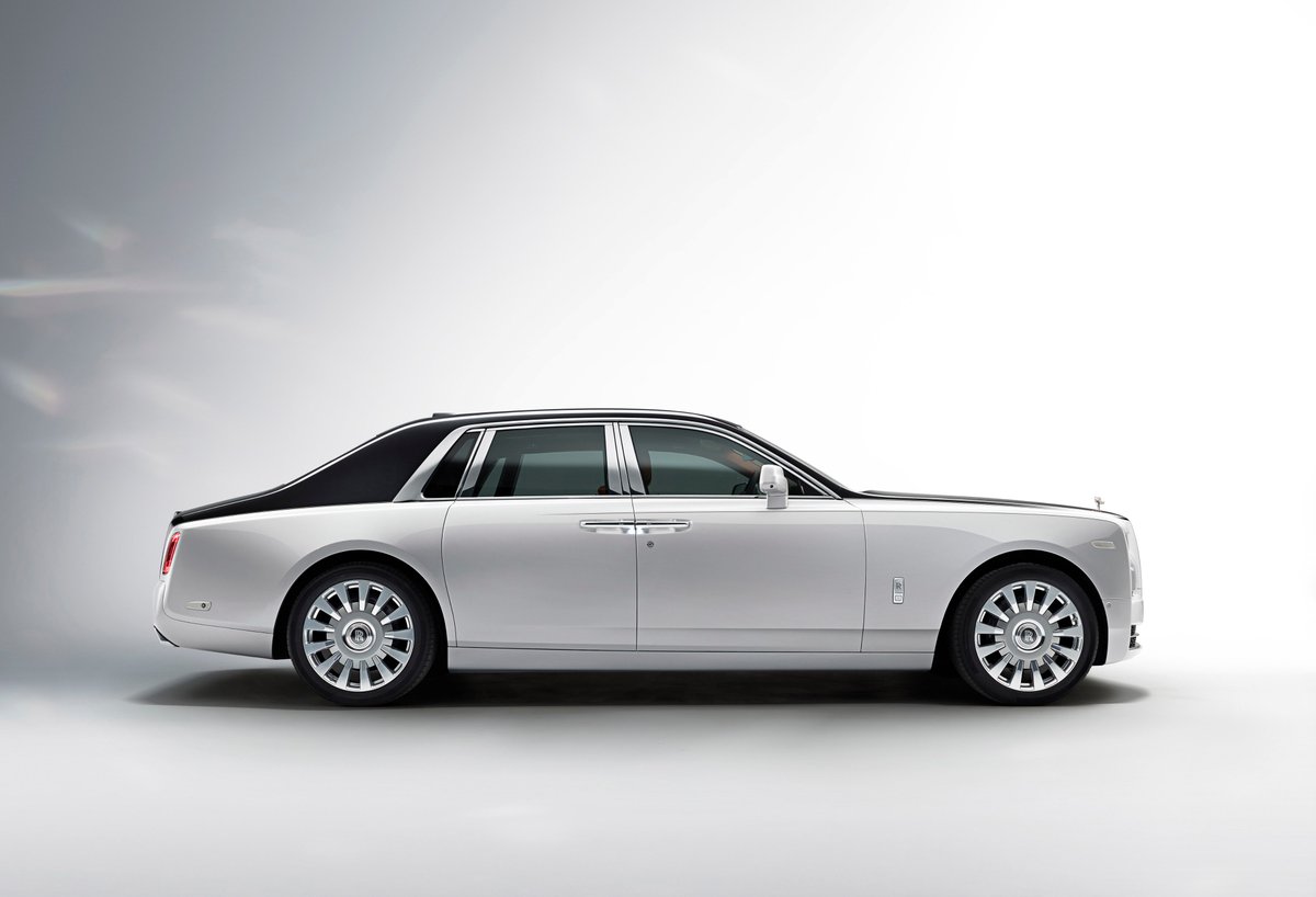 AutoVolo's tweet photo. This is the all-new Rolls-Royce Phantom: https://t.co/benSzllQ4P https://t.co/AC8qRRaVqu