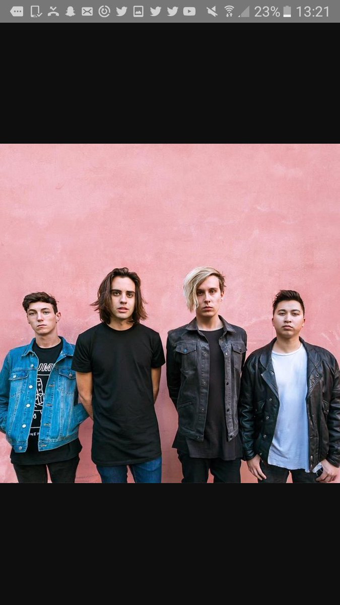 kIopptimistic's tweet photo. With Confidence stans
- summer is their favourite season
- been through a lot
- treat them good
- small
- will queue all day at gigs https://t.co/k4LlEsVKGm
