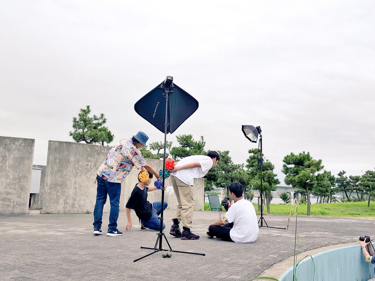 7YOSSHI7's tweet photo. ALEG-Re × foooty 撮影in名古屋
お先にオフショットをちらり。どんなモノができるのかお楽しみに。

#アレッグ #ALEG_Re 
#フーティ #foooty #kishis https://t.co/ZOxzuWDYJO