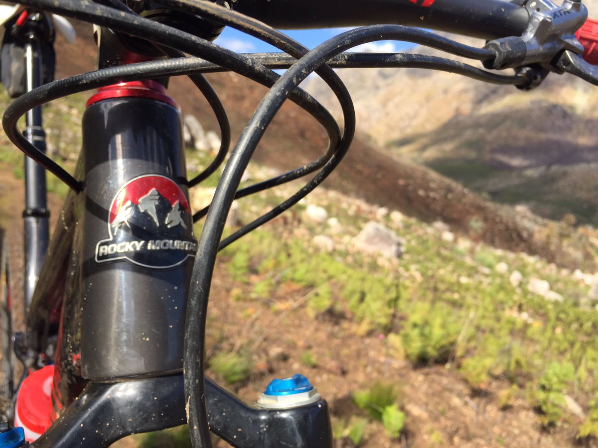 RockyMountainZA's tweet photo. Let the weekend begin. #enduro #rockymountain #element #mtb #rockymountainbicycles #outdoors | 📷 @rockymountain_za https://t.co/pHhRKG74Pf