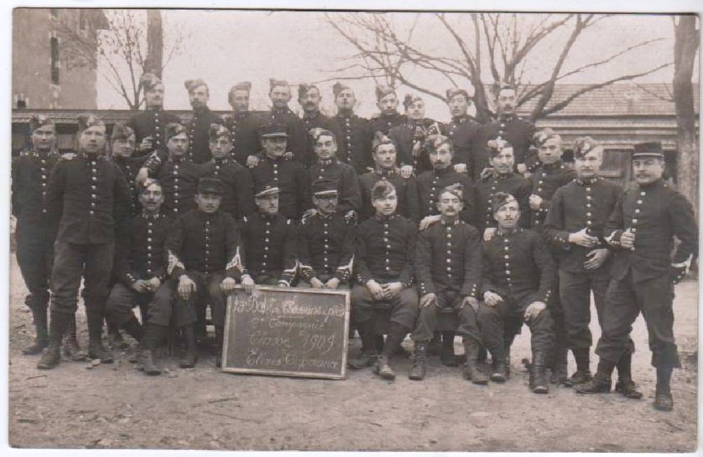 Le_Chtimiste's tweet photo. Chasseurs du 29e bataillon - Classe 1909 - Merci à Roger-Paul #Infanterie19141918 #Chtimiste #Chasseurs19141918 #29eBCP https://t.co/usC6repoDT