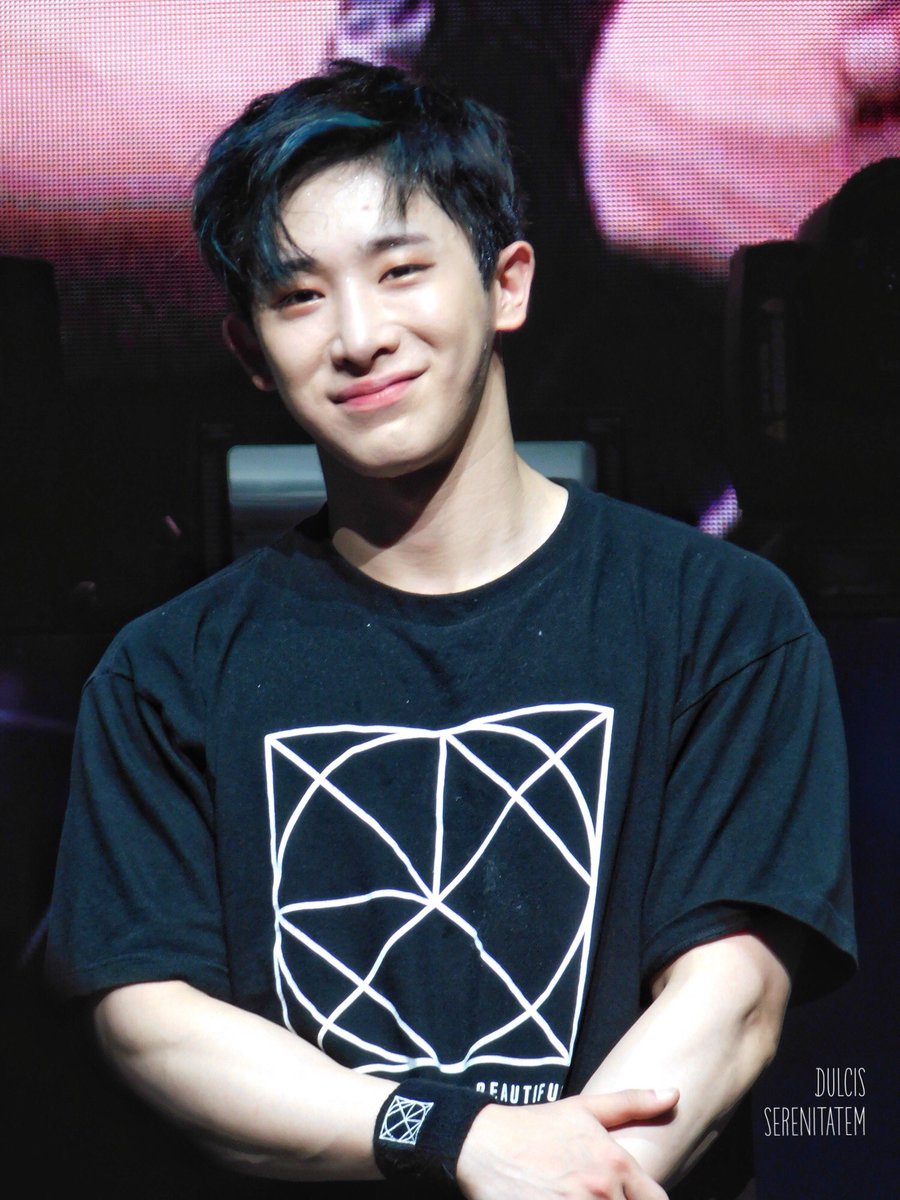 32324_071416's tweet photo. An actual angel 😇
-
@OfficialMonstaX #몬스타엑스 #MONSTA_X #WONHO #원호 #신호석 #BeautifulinAtlanta #MonstaXinATL #BeautifulintheUS #MonstaXintheUS https://t.co/UWjGm1HEPh