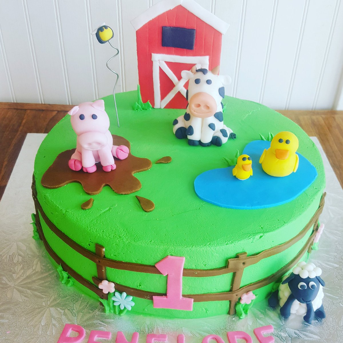 I just can't even. #toocute #farmcake #customcakes #oakvillecakes
