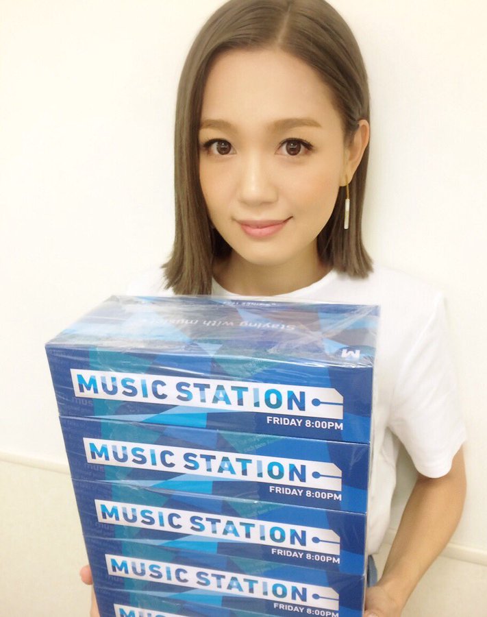 22 西野カナの髪型 前髪まとめ 長さ別にパーマや編み込みなど アレンジ方法も Yotsuba よつば