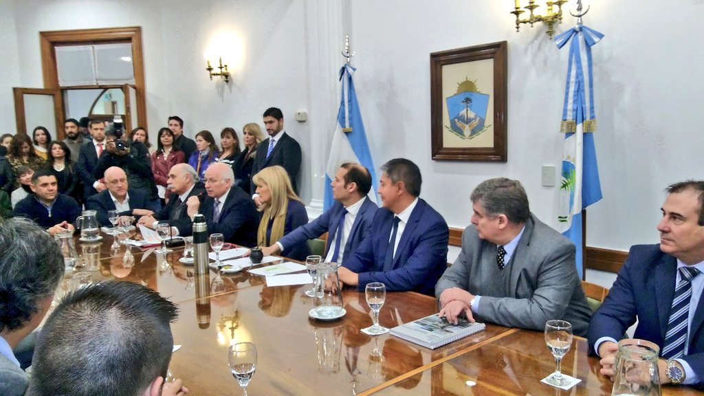 ANicolaOK's tweet photo. #BuenViernes Provincia y municipios firman los primeros convenios para embellecer los pueblos neuquinos #Turismo #Neuquén https://t.co/e2i27cOdKC