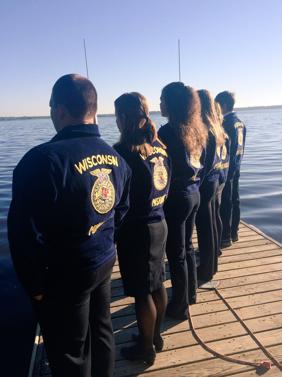 mishicotag's tweet photo. They clean up pretty nice #Mishicot #leaders #TransformFFA #AgEdu #Retreat #ReadytoLead #leadbyexample #FFAmily https://t.co/zu6eXP952j