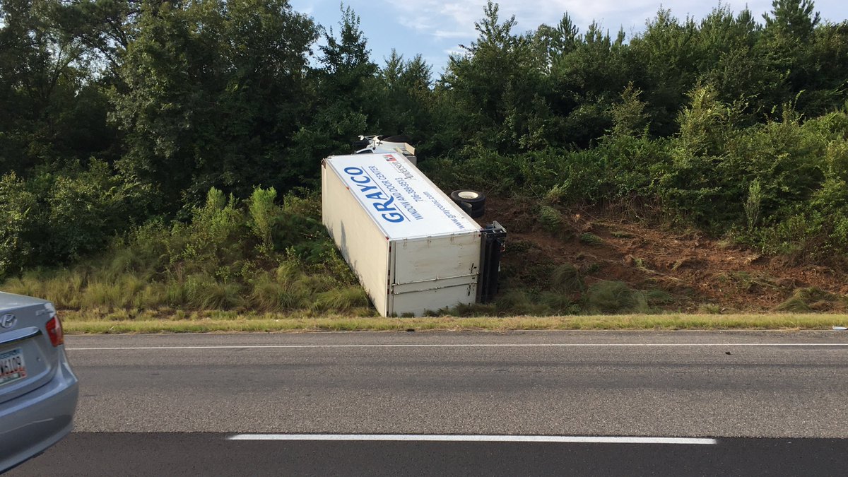 MaryWJBF's tweet photo. Multiple vehicle accident reported on Interstate 20 in Aiken County. https://t.co/Jx3fatveRD