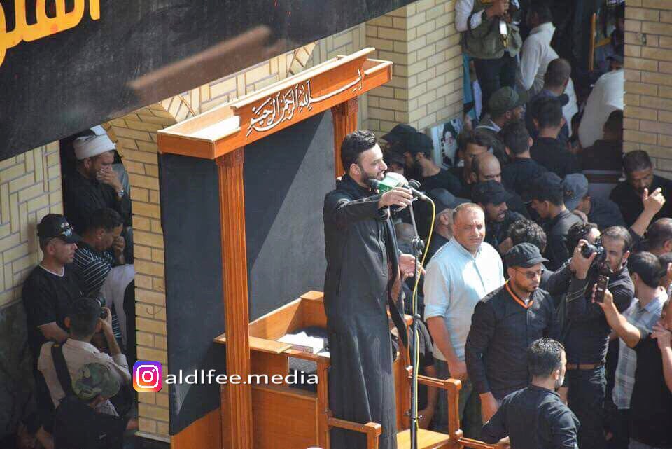 Aldelflmedia's tweet photo. جمعه حزينه لفقد السيد محمد
 محمد صادق الصدر قدس
الملا علي الدلفي اثناء احياء مراسيم التشيع الرمزي في قبر السيد الولي عظم_الله لنا ولكم الاجر https://t.co/ZWOw9jSwcg