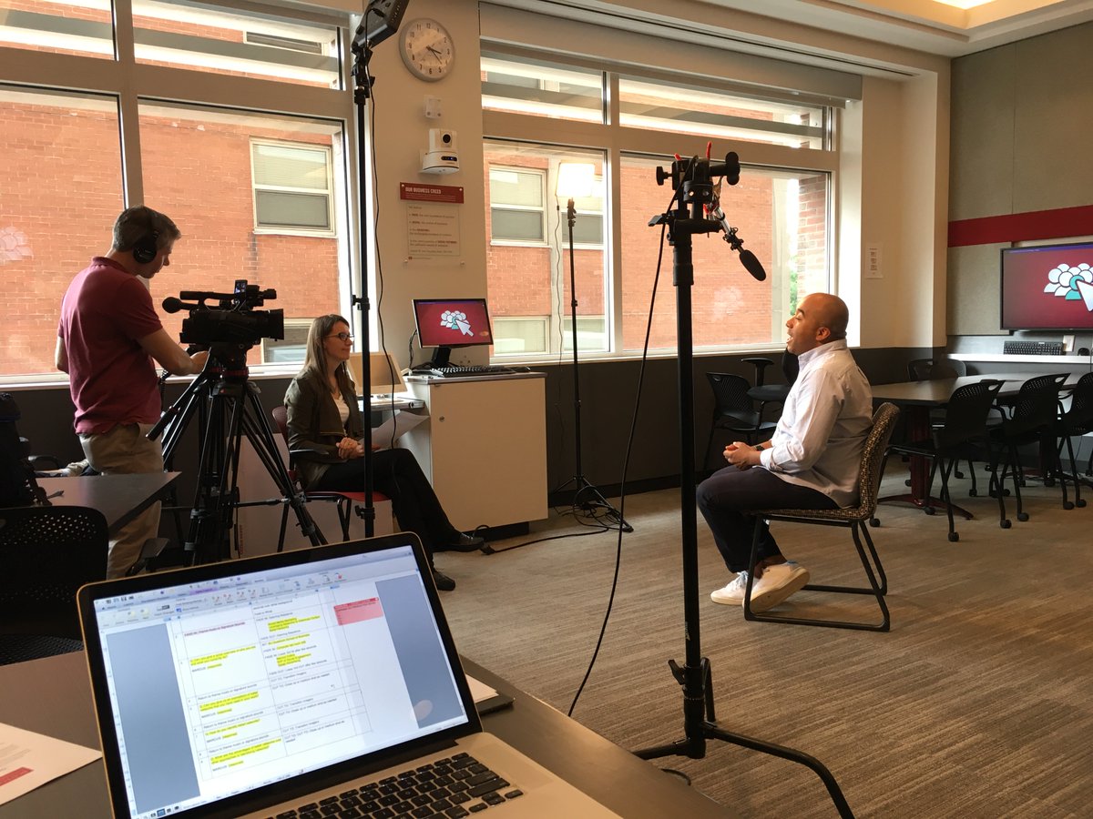 babickart's tweet photo. Excited! @hatchsteph (@apiarity) interviews @marctothec for @BUQuestrom @BU_Digital Social Media Marketing MOOC--in NOV on @edXOnline ! https://t.co/LJ2ZvQhDB9