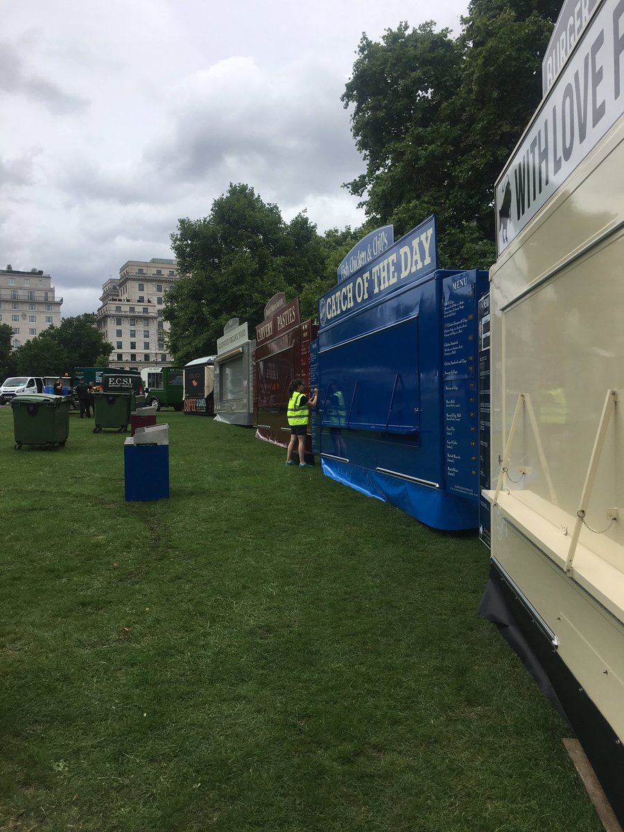 MainEvent_UK's tweet photo. Getting set for #RideLondon in #greenpark https://t.co/UAtlmrh14N