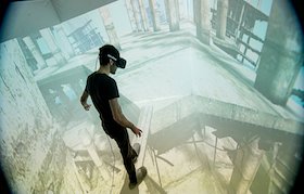 scenario_360's tweet photo. Peur de l'avion, des hauteurs, des araignées… Plusieurs médecins recourent aux casques de #RealiteVirtuelle pour soigner des phobies. https://t.co/d4BHlFGR24