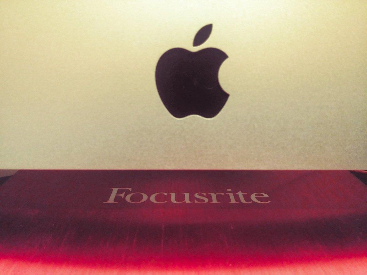DaRealXray's tweet photo. Invested in myself...enjoy ya day, X is coming!!! @Apple & @WeAreFocusrite together means work #OnMyJob #FridayFeeling #TakeBackCool https://t.co/LWqR49hc6c