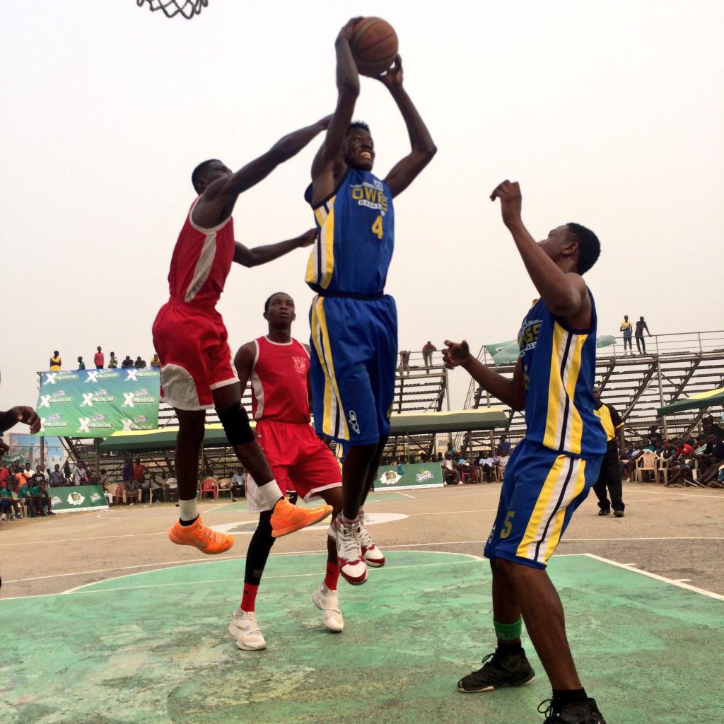 hyperactive_gh's tweet photo. The CHAMPIONS! Opoku Ware School after many attempts to get this trophy finally made it this year #SpriteBall10 🏀🏀
#SpriteBall11 https://t.co/XfPiaYNUnh