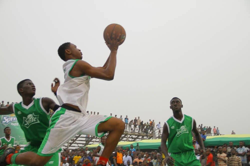 hyperactive_gh's tweet photo. The CHAMPIONS! Opoku Ware School after many attempts to get this trophy finally made it this year #SpriteBall10 🏀🏀
#SpriteBall11 https://t.co/XfPiaYNUnh