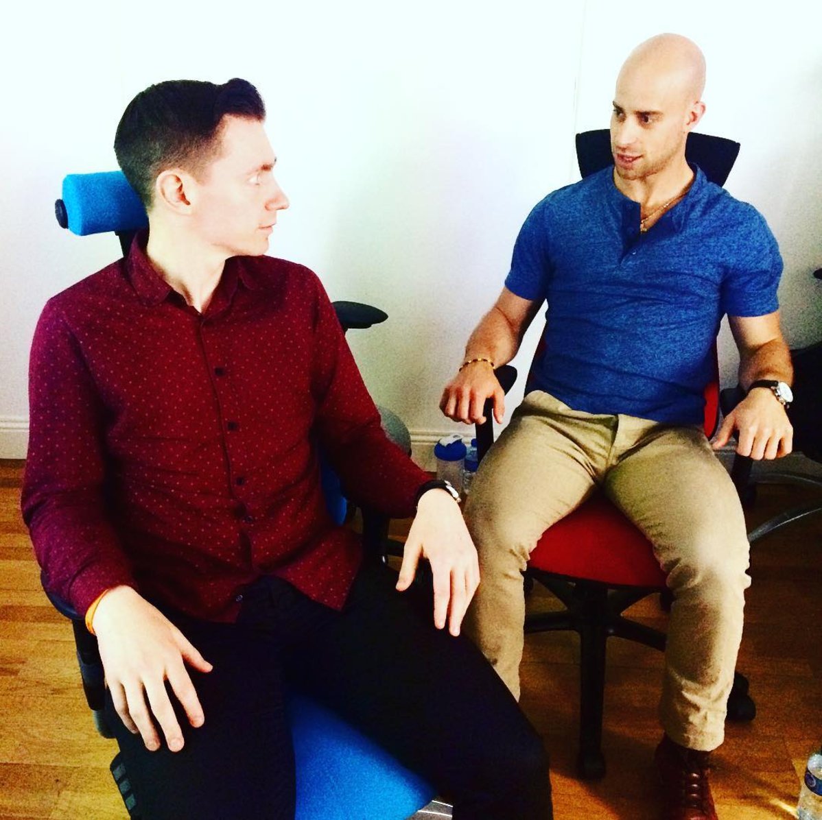 eazysafe's tweet photo. Great day with @KOSErgonomics for #VDU Assessor skills training and learning about some new #workplace solutions. 👫💻💺 #DSE #Ergonomics https://t.co/h8xIRc6UjG