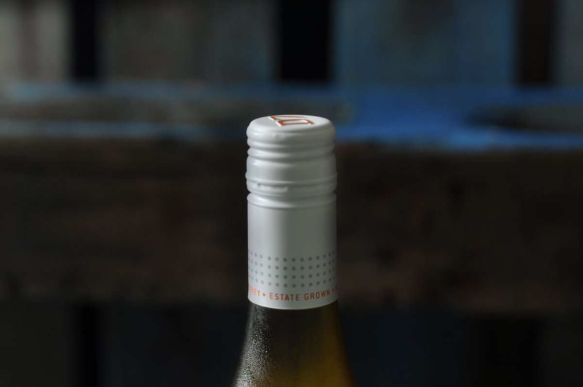drouthydrinks's tweet photo. "Let it all hang out". @District7Wines slow growing Chardonnay is something special: https://t.co/GehT6gPiD1 https://t.co/mB8GmaDCzg