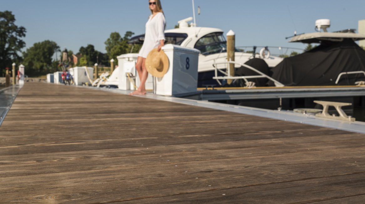 HomesteadWestMI's tweet photo. Love your #outdoor #space again! @KebonyWood #decking gives you that long lasting #beautiful look that you'll love. https://t.co/0fiddRhTHq https://t.co/amPCaDmckr