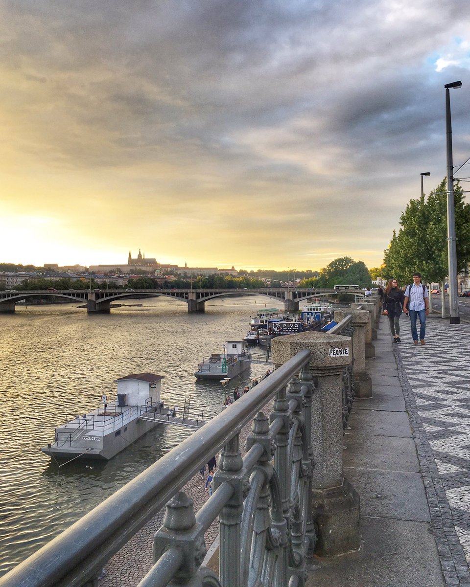 iVisitPrague's tweet photo. #praguesummer back #tomorrow by #naplavka #riverbank
🙂🇨🇿☀️
#visitcz #prague #praha #praguecastle #tourguide #Sightseeing #tour #ivisitprague https://t.co/Zdc7iy6dGp