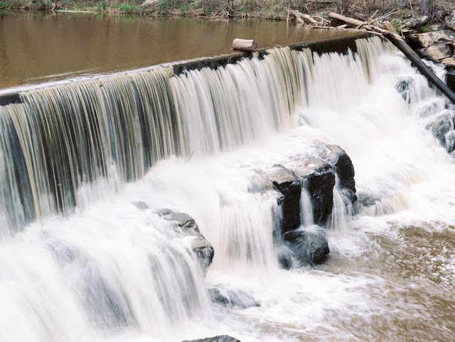 YLCMAL's tweet photo. Scott Ford truly captured the beauty of the waterfall here at the mill! https://t.co/IpFsiew34o