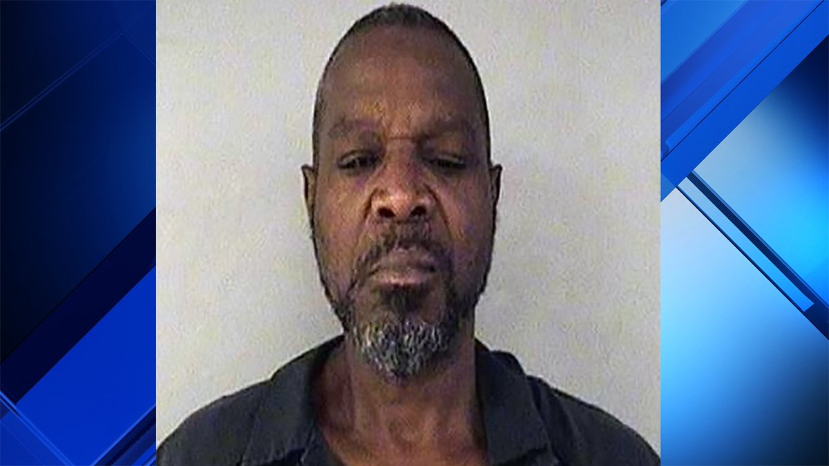 Homeless man found living in woman's attic bit.ly/2uGWPCv https://t.co/I5OvxMarf4