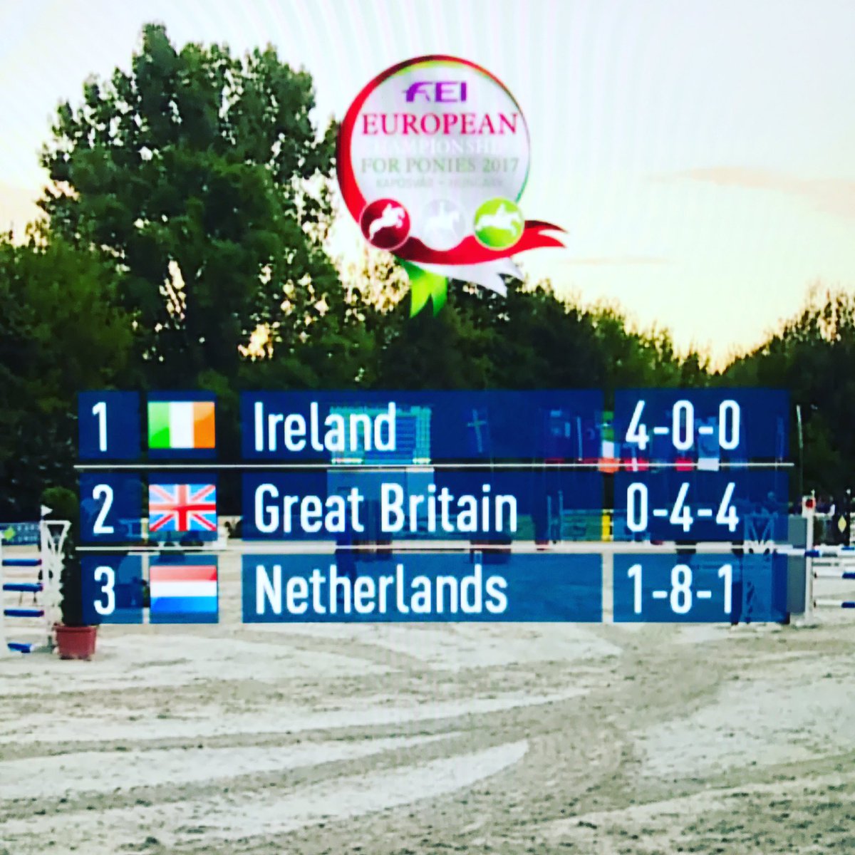 JMarieMcGuire's tweet photo. Gold for Ireland ๐
๐ฎ๐ช๐๐๐ปโ๏ธ Wohoooooooo #Gold #EuropeanPonies #EuropeanChampions #Winning #TeamIreland #TeamDerwin #SoProud https://t.co/j73oLmv9r3