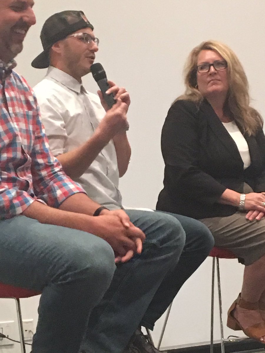 siliconslopes's tweet photo. "Getting a mentor as a CEO is such a blessing" @tomclarks https://t.co/ZmQ8DSHhW2