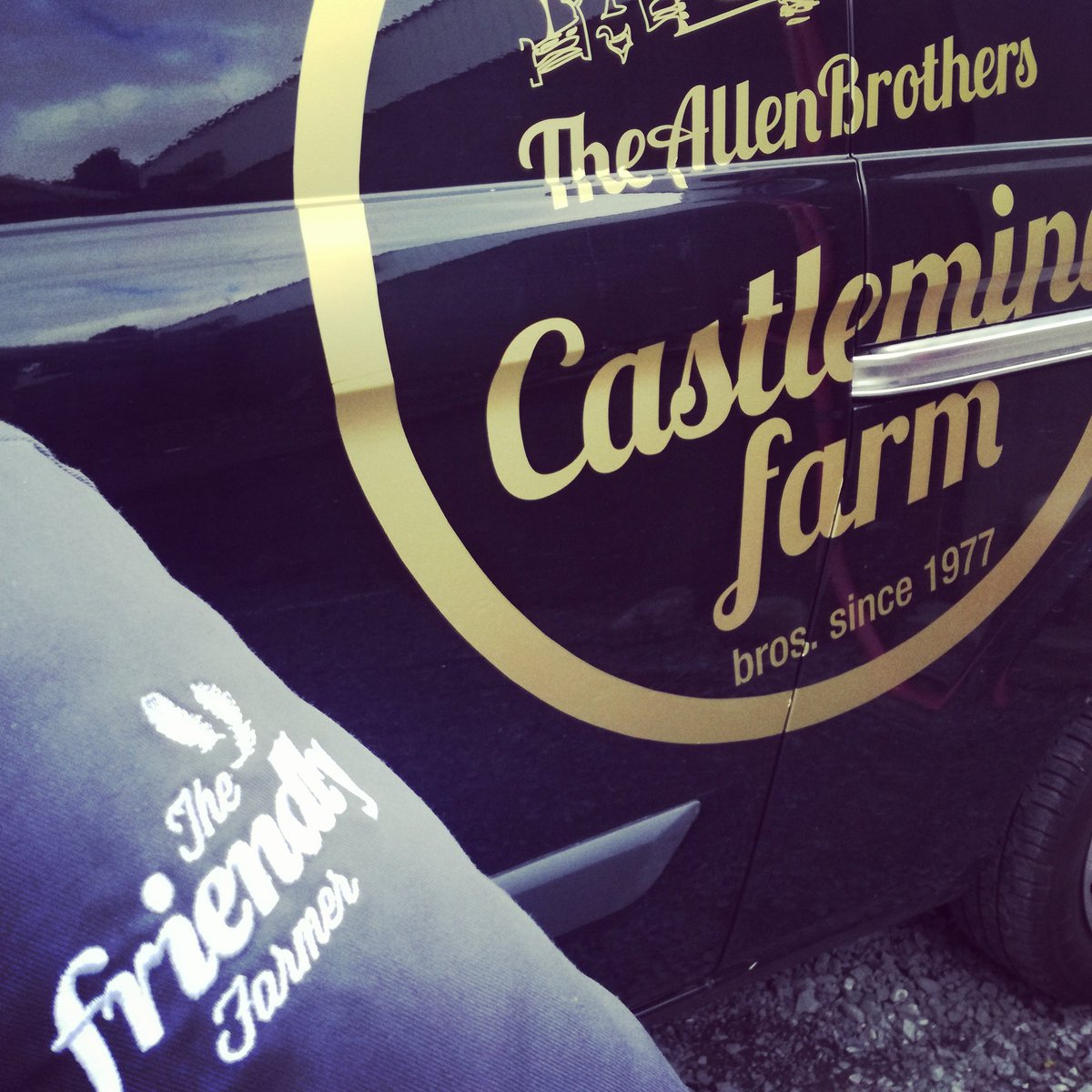 10 years we have been working side by side with <a href="/castlemine/">🐂Castlemine Farm🐖🐑</a> they are not a bad crowd &amp; their #beef #pork &amp; #lamb isnt bad either 🙂 #Farm365