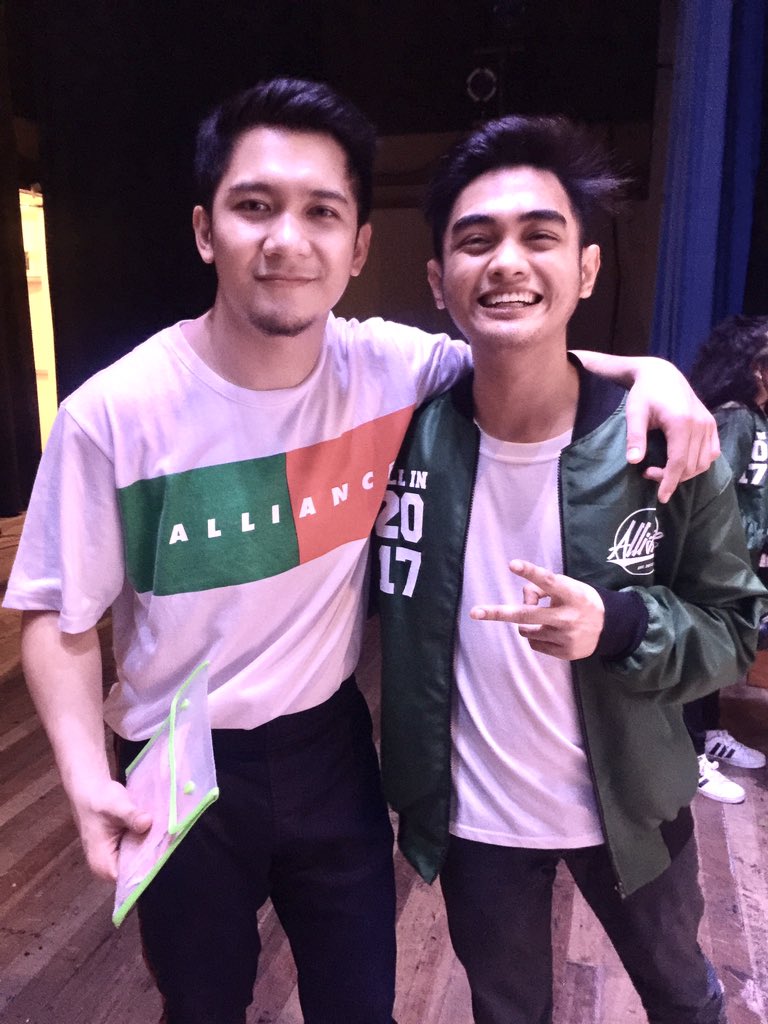 TheJakeMatt's tweet photo. #CoachAppreciationPost
Huge thanks to coach @iamjulliene for having the #AllInDanceWorkshop2017 to begin with!
A whole new fam in a month! https://t.co/osYnAp8KZw