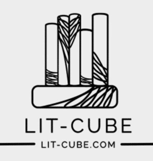 MSA_reviews's tweet image. FYI - Lit-Cube + Stars Hollow Monthly Subscription Updates #SHM #LitCube #subscriptionbox bit.ly/2tKdYd8