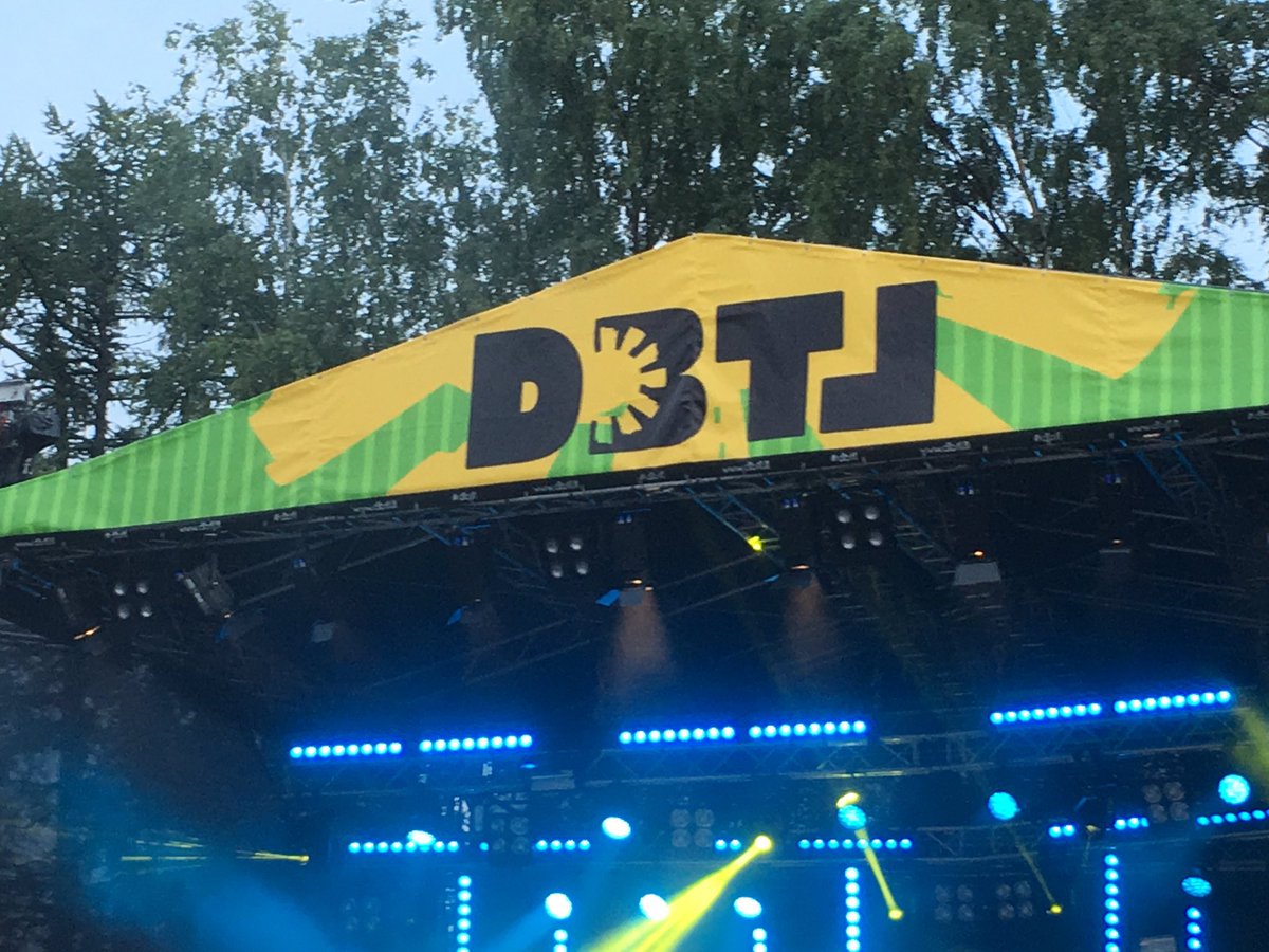 SallaLindstrom's tweet photo. Täällä ollaan mestoilla!#dbtl2017 https://t.co/p2aFu6WBkQ