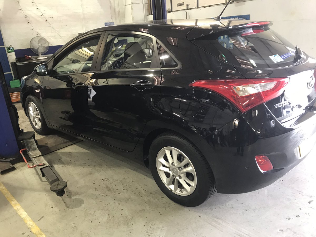 Locknutremoval's tweet photo. Out to a local dealership to remove a set of stubborn lockingwheelnuts, usefully inside out of the rain . #lockingwheelnut #removal https://t.co/lsEgoKeGO6