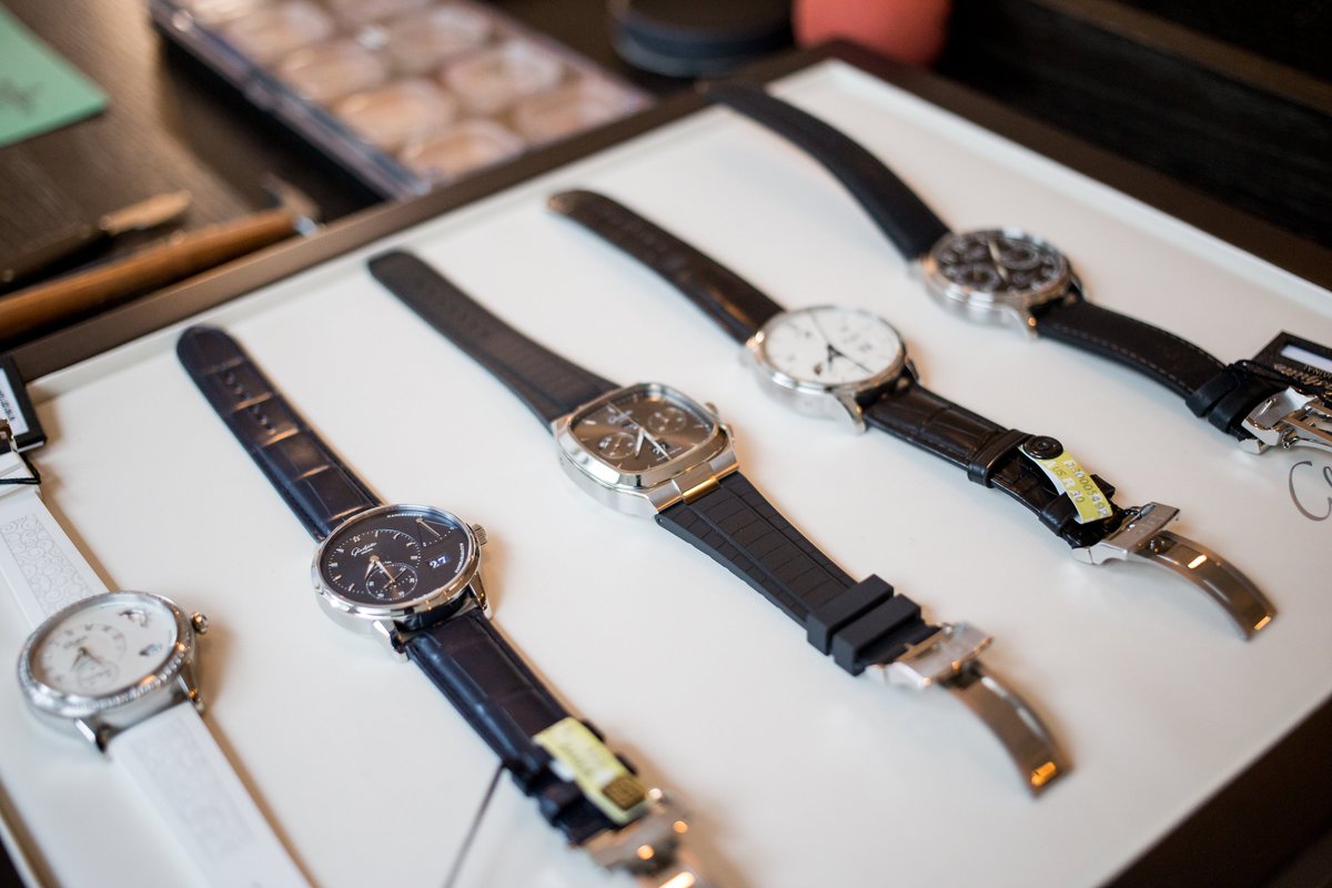 GQReport's tweet photo. Heading into the weekend with some strong wrist game thanks to @G_O_Manufactory #TimeforExcellence https://t.co/WGhNgDg0pz