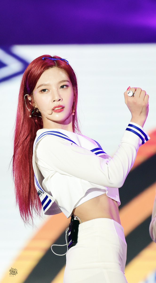 yojeum4242's tweet photo. 170724 울산 썸머페스티벌 #레드벨벳 #조이 #redvelvet #JOY https://t.co/TQ0miPa5pc