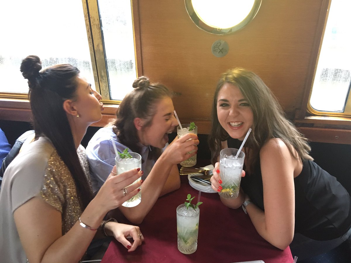 SophieManders's tweet photo. We are having gincredible time #gincident https://t.co/701xyAK4KP