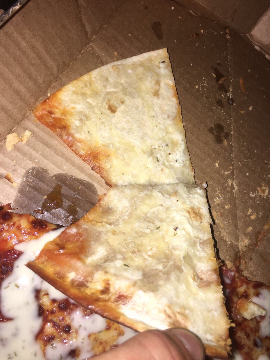 pjohnson94's tweet photo. @Dominos_UK where's my cheese ? #doubledry #doubledogshit https://t.co/x6MKIKFGyo