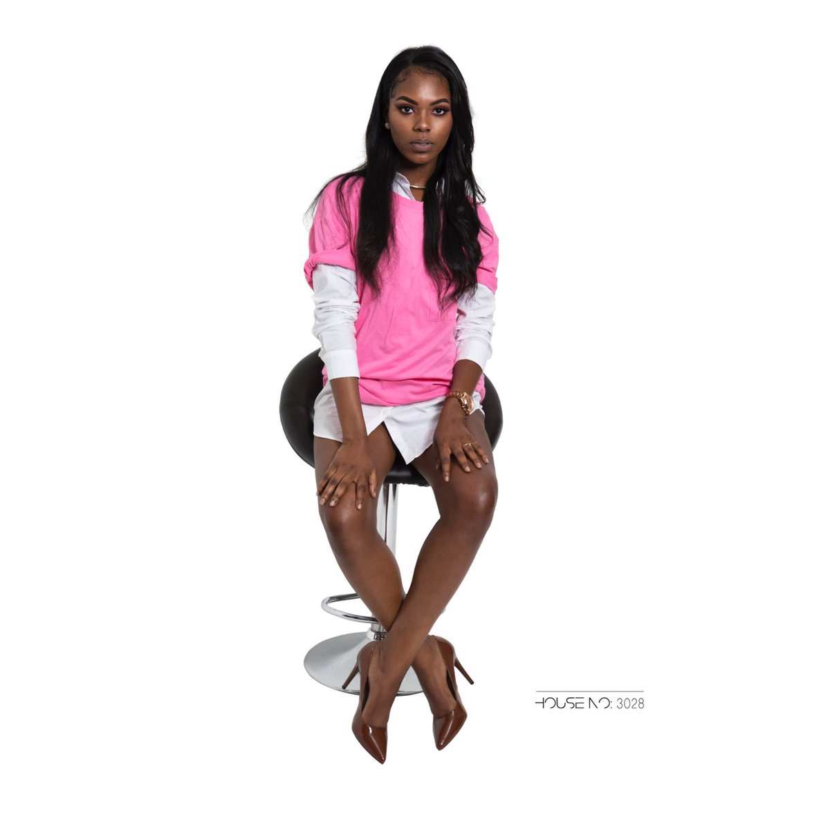 tvalinteeno's tweet photo. @JameshaLamonica 👏🏽you did 👏🏽this 👏🏽bitch!!! 👏🏽Buy the Nu Pump in Chocolate 👏🏽https://t.co/M16siT6E8f #houseno3028 https://t.co/zGxEhM16EY