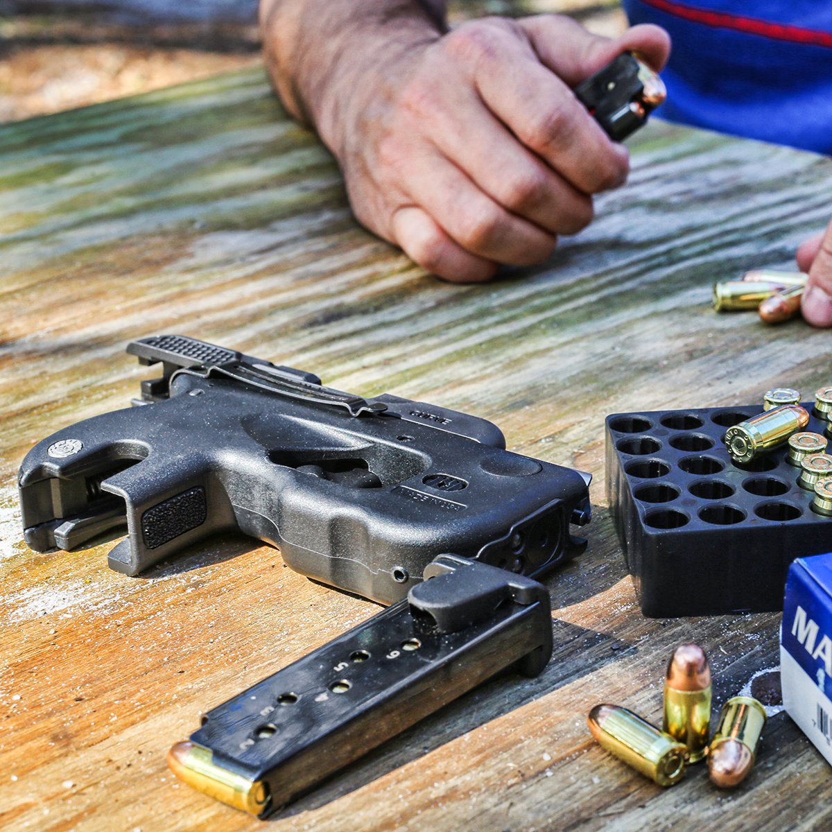 TaurusUSA's tweet photo. RT if you're starting off the weekend just like this. #FridayRangeDay
#TaurusUSA #Firearms #RangeDay https://t.co/bkUsOmZd5T