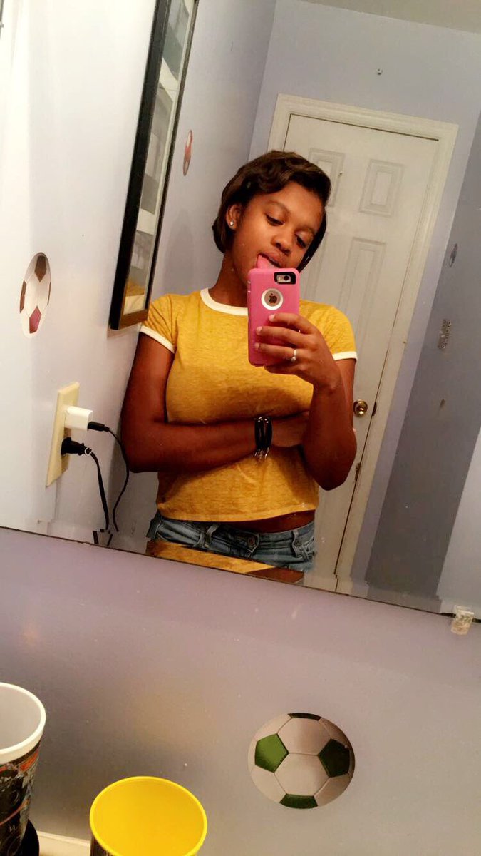 mpencile2's tweet image. porqué no los dos ✌🏽💛