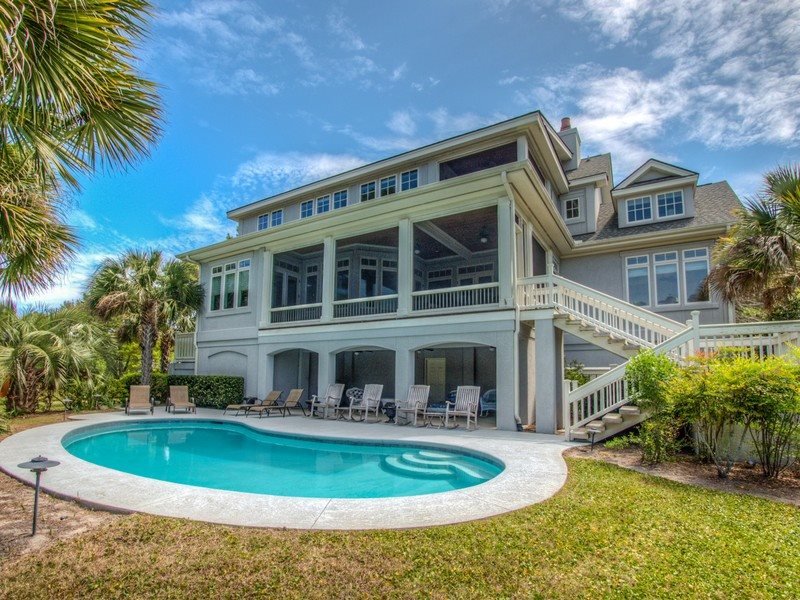 hiltonheadsc's tweet photo. .@BeachPropHHI has more than 300 oceanfront homes and villas for you to choose from. When are you stopping by? https://t.co/WW6JXtLWvJ https://t.co/2PA2w8Lagr