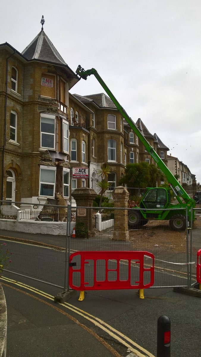 SimonatSNJA's tweet photo. And people still ask why they need to hire professional consultants like @SNJArchitects - Really!! https://t.co/nvhJxXEwxz