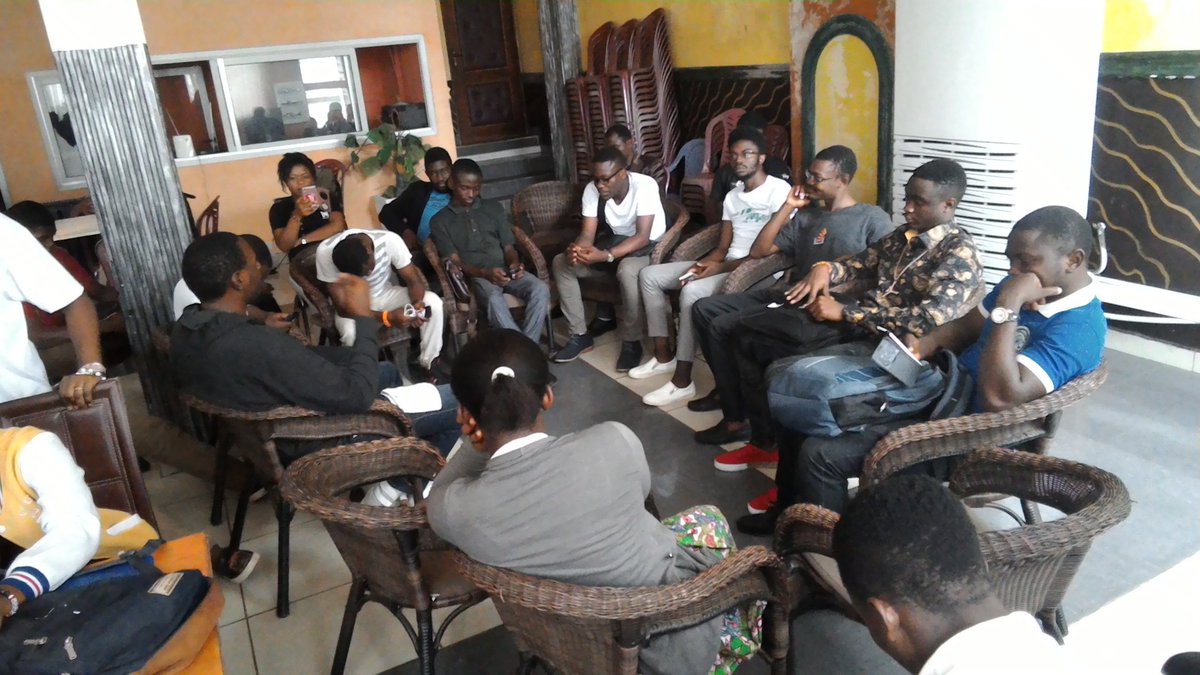 digitalRenter's tweet photo. #ioextended17  #ioextended17buea has a #fireside team. Cooking the #game @awasum91 @dancarl857 @Ngwa @ikamga @mr_gastonche #openSource https://t.co/7p1dlvl4eG