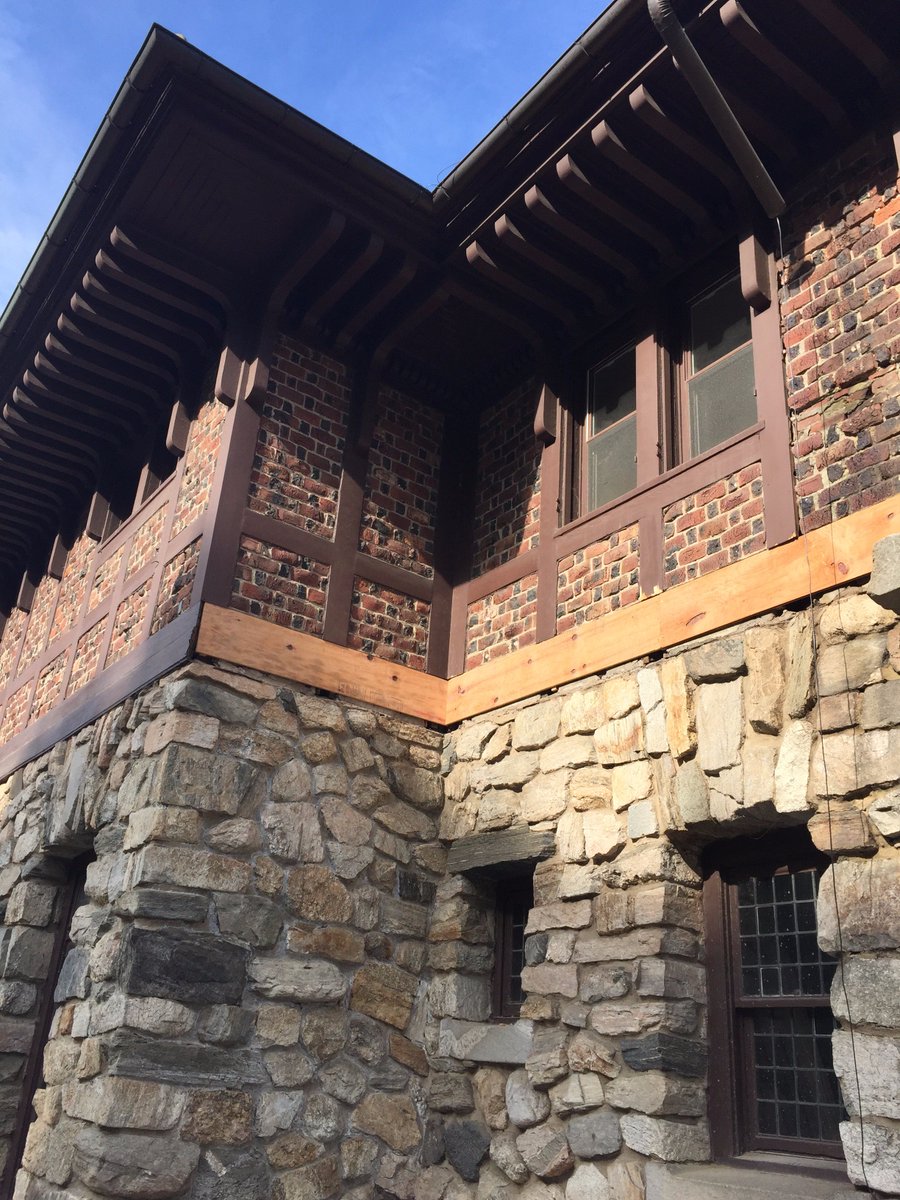 CaldwellWalshHQ's tweet image. An ordinary Friday on an out-of-the-ordinary jobsite where the extraordinary is unfolding.  #LeChateau #landmarkreborn #distinctiveevents