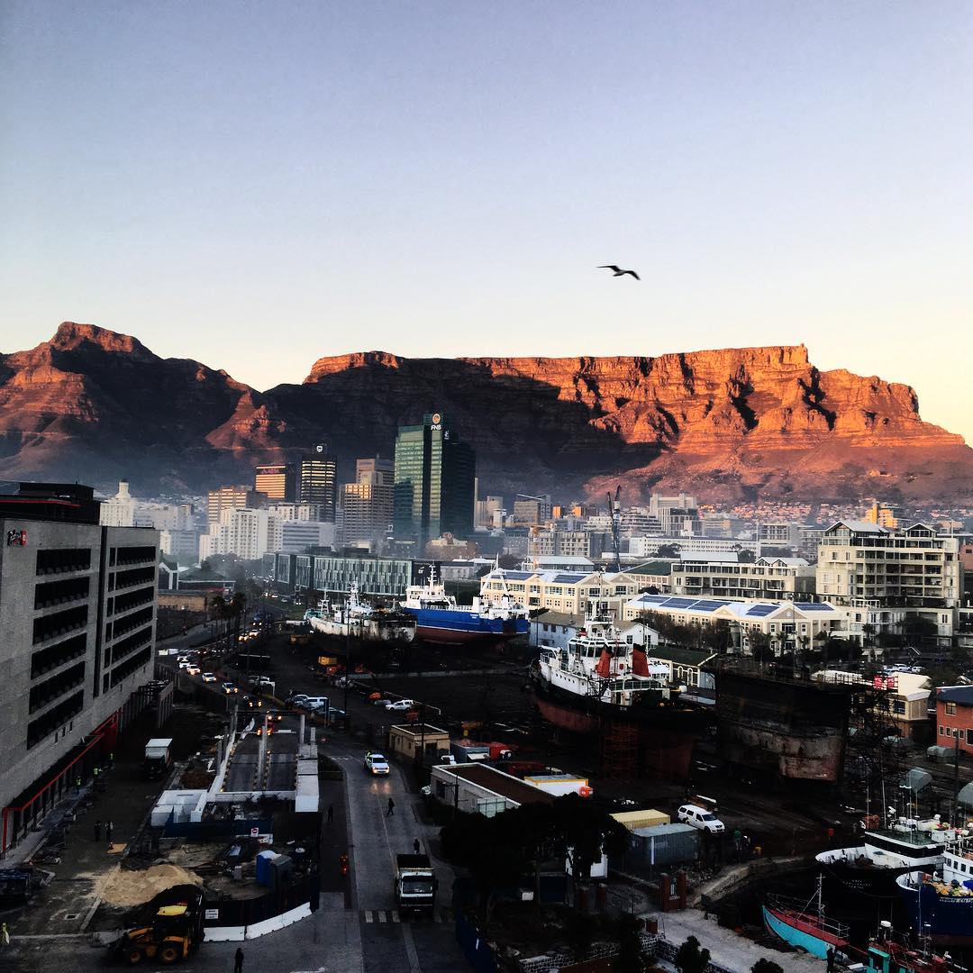 Ultimate_X_'s tweet photo. It's the weekend #CapeTown ... where else in the world would you want to live & work #ActionSport #Ospevents 🇿🇦 https://t.co/SwCFOPvpdx
