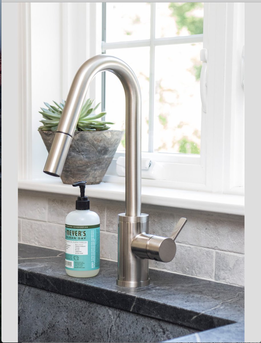 CypressDesignCo's tweet photo. #fridayfaucet. @danzefaucets Amalfi pull down faucet is a perfect complement to the soapstone sink and @daltile brickwork backsplash. https://t.co/ykzRZ8t6U6
