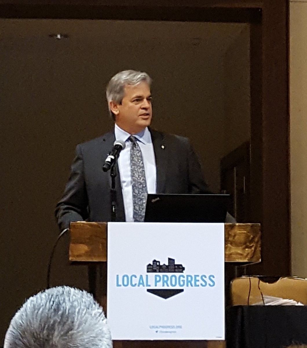 bluegreg's tweet image. "Welcome to the blueberry in the middle of the tomato soup" - @MayorAdler  Austin Mayor Steve Adler #LocalProgress17