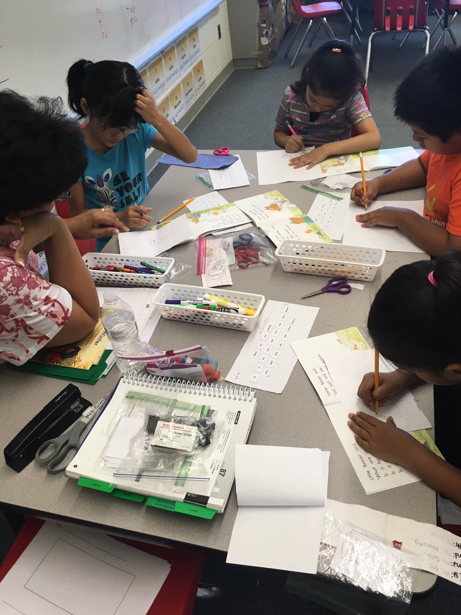 APGlebe1's tweet photo. Writers conference at Glebe with First Graders. @GlebeAPS https://t.co/2kDmNLuB0R
