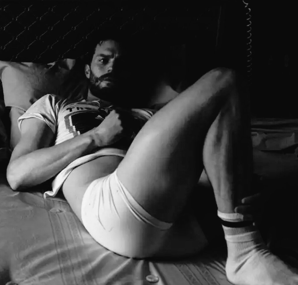 #JamieDornan 
Full shoot: jamie-dornan.org/gallery/thumbn…