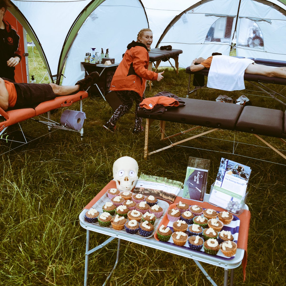 amyylouu92's tweet photo. Weekend in Plymouth @RevolutionLiz good luck to all at @twenteefour12 this weekend! #massage #sportsphysio #twenty12 #bicyclerace https://t.co/yd84o06RTQ
