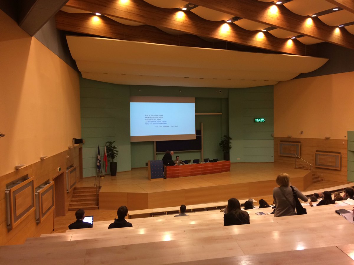 ShakspereFrance's tweet photo. ESRA Congress: Forum "Shakespeare and the Europe of our Time" Prof. Rui Carvalho &amp; Prof. Ton Hoenselaars https://t.co/RbztXZmMKQ